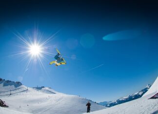 Co pod spodnie snowboardowe?