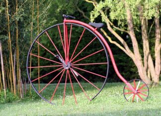 W jakim wieku rowerek na pedały?