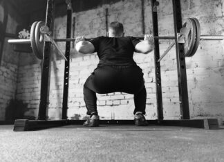 Czy 100 przysiadów dziennie coś daje?