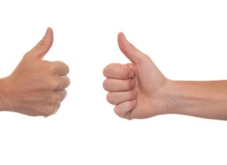 Czy potrzebna jest zgoda rodzica na przekłucie uszu?